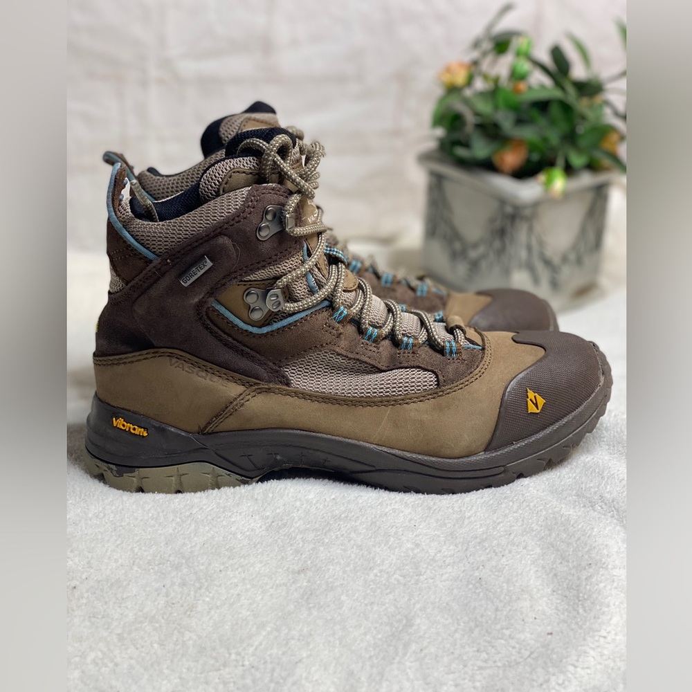 vasque gore tex hiking shoes